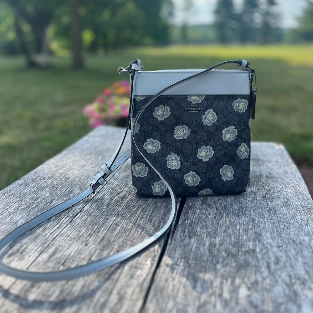 Coach Crossbody Bag - Lightweight - Perfect for vacation, festival, or every day
